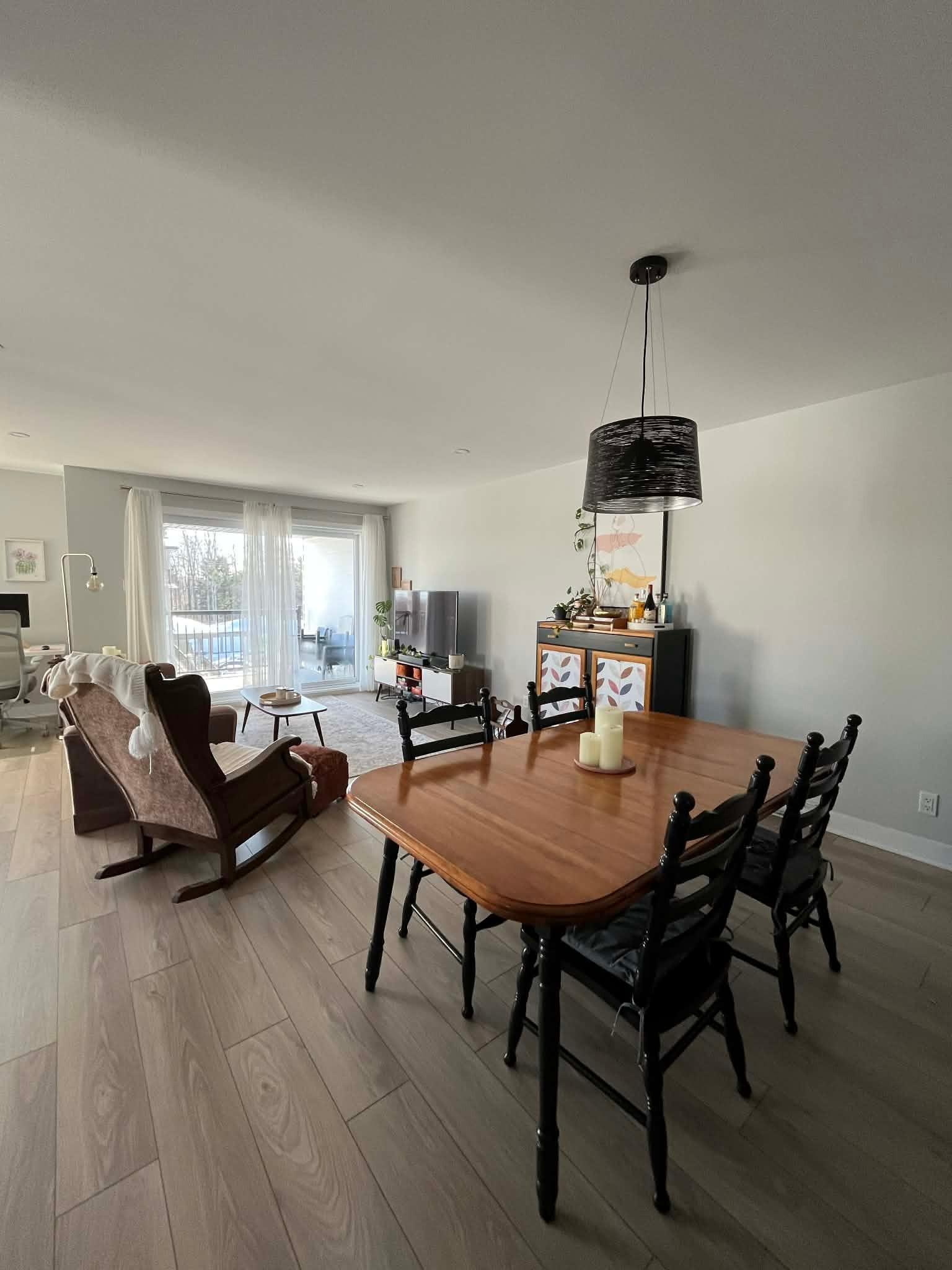 Unit carousel image