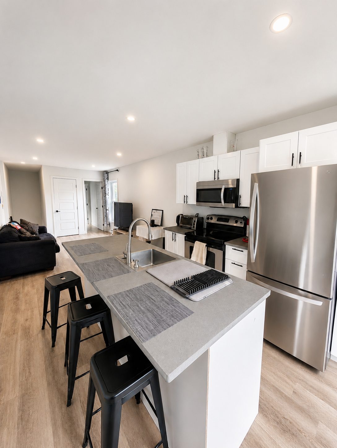 803 Rue King-George, Sherbrooke, QC J1H 2G8 — photo 1